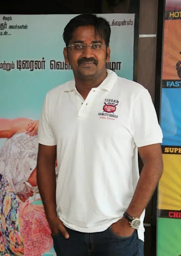 Karunakaran Hot Photo Gallery, Naval Photos, Family Pics, Stills