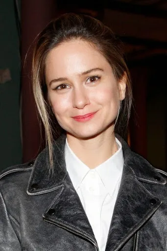 Katherine Waterston Hot Sexy Bikini Pics