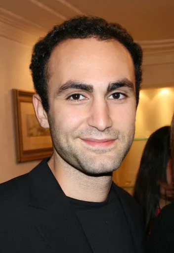Khalid Abdalla Photo Gallery, Family Photos, Latest Images