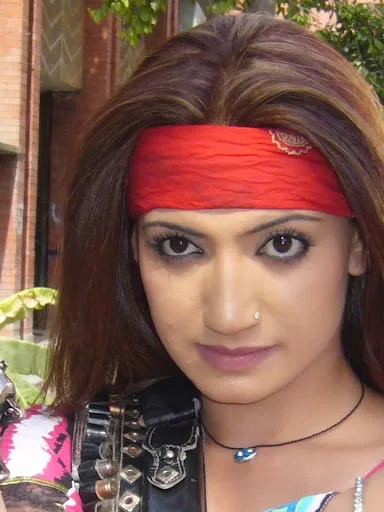 Kiran Khan Hot Sexy Bikini Image Gallery