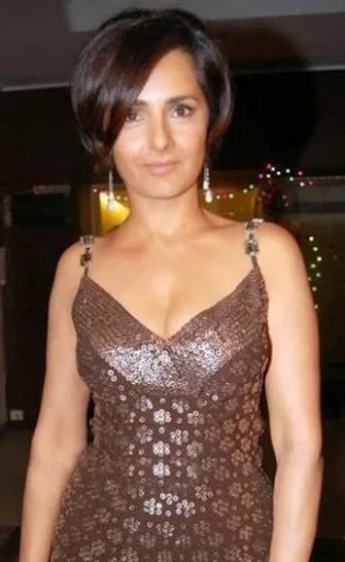 Kitu-Gidwani-Hot-Pic