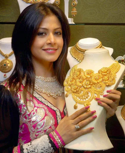 Koel-Mallick-Hot-Bikini-Photo
