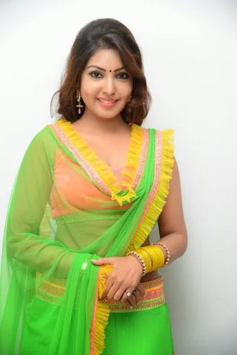 Komal-Jha-Hot-Bikini-Wallpapers