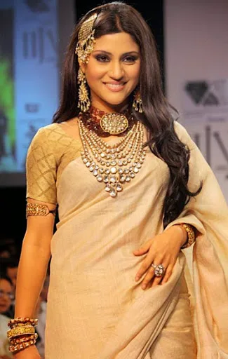 Konkona-Sen-Sharma-Hot-Bikini-Stills
