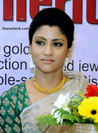 Konkona-Sen-Sharma-Hot-Bikini-Wallpaper