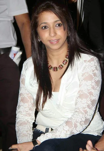 Krishika-Lulla-Hot-Bra-Wallpapers