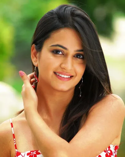 Kriti Kharbanda Hot Bikini Image Gallery, Images, Photos, Pics