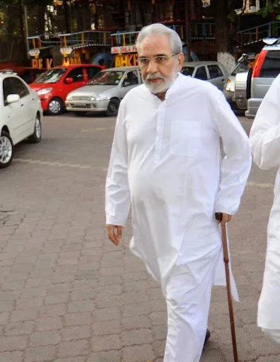 Kulbhushan Kharbanda Hot Photo