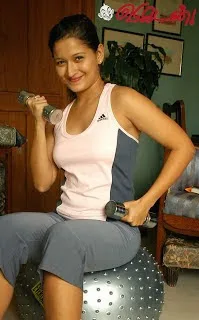 Laila Mehdin Hot Bikini Image Gallery, Images, Photos, Pics