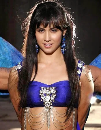 Lauren-Gottlieb-Hot-Bikini-Still