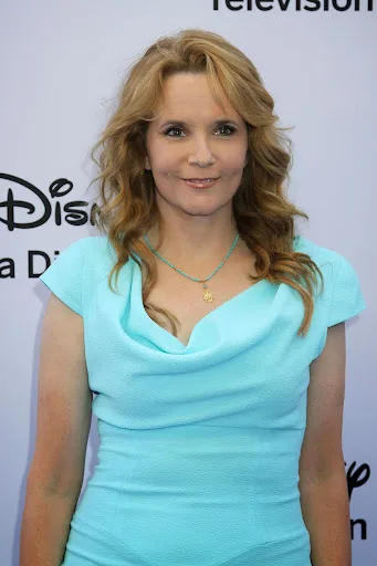 Lea Thompson Hot Sexy Bikini Pictures