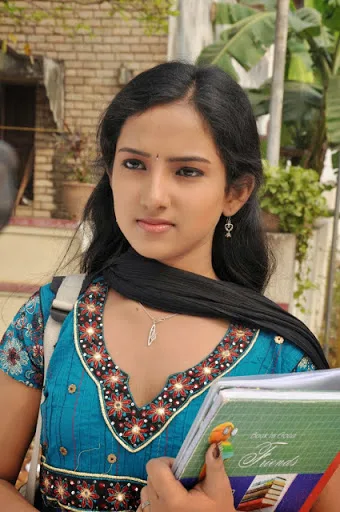 Leema-Babu-Hot-Bikini-Stills