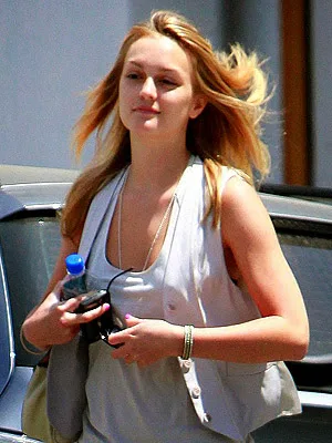 Leighton Meester Hot Sexy Bikini Images, Photos, Pics