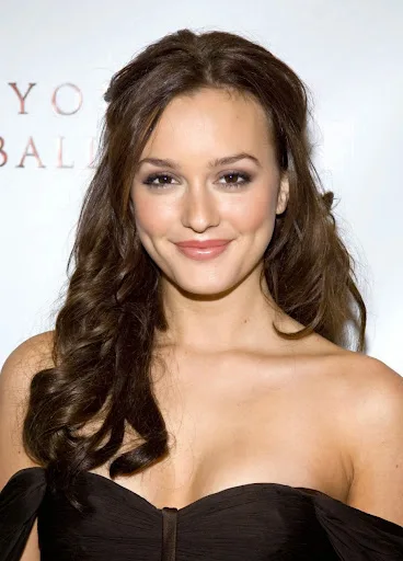 Leighton Meester Hot Sexy Bikini Wallpapers