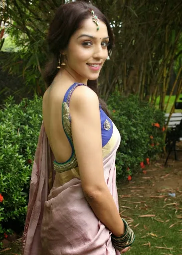Lekha-Washington-Hot-Bikini-Images