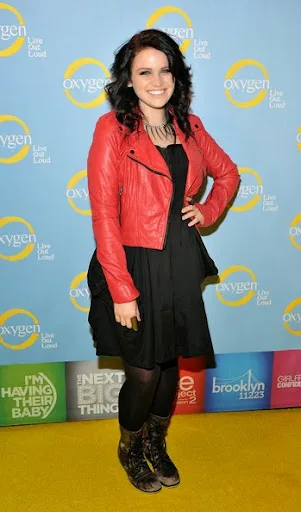 Lindsay Pearce Hot Bra Images