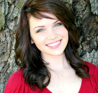 Lindsay Pearce Hot Sexy Bikini Images