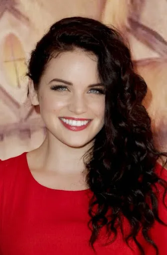 Lindsay Pearce Hot Sexy Bikini Pics