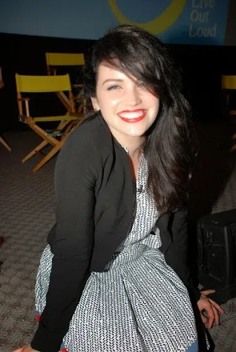 Lindsay Pearce Hot Sexy Bikini Pictures