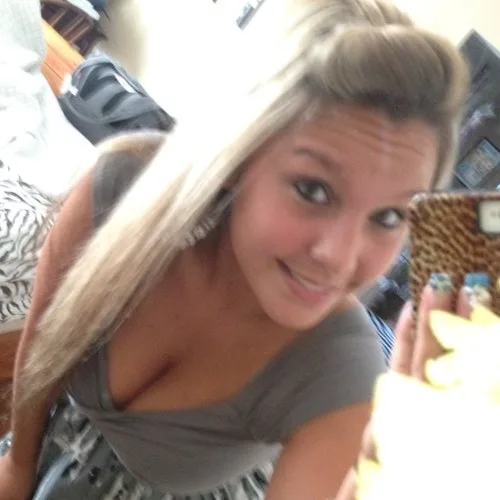 Lynn-Kennedy-Hot-Bikini-Stills