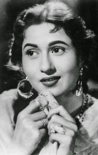 Madhubala-Hot-Bikini-Stills