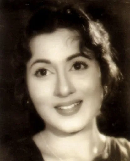 Madhubala-Hot-Bikini-Images