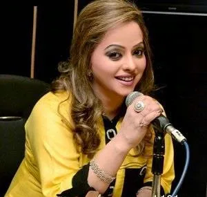 Madiha Shah Hot Sexy Bikini Pics