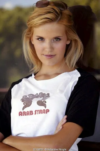 Maggie Grace Hot Bra Photos
