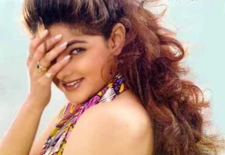 Mamta-Kulkarni-Hot-Bikini-Stills
