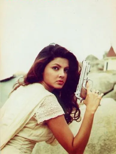 Mamta-Kulkarni-Hot-Bikini-Pictures