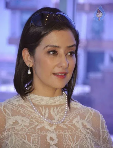 Manisha-Koirala-Hot-Bikini-Pictures