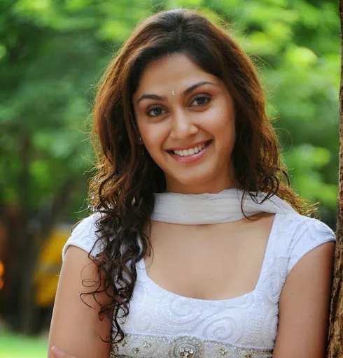 Manjari-Phadnis-Hot-Bikini-Images