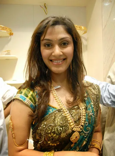 Manjari-Phadnis-Hot-Bikini-Pictures