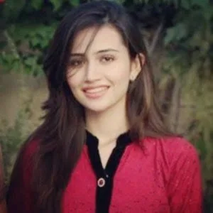 Mansha Pasha Hot Sexy Bikini Image Gallery