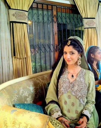 Mawra Hocane Hot Sexy Bikini Wallpaper