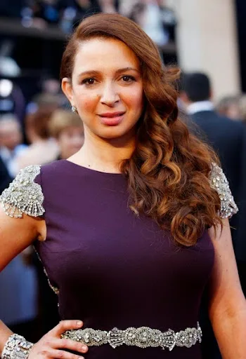 Maya Rudolph Hot Sexy Bikini Images