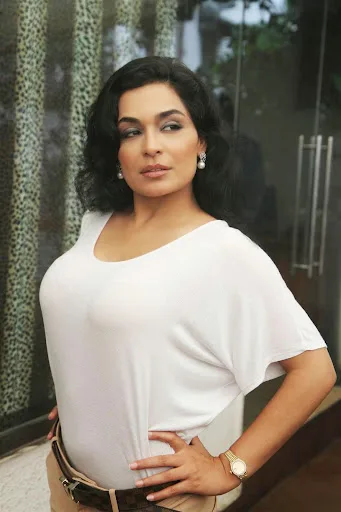 Meera Hot Sexy Bikini Images