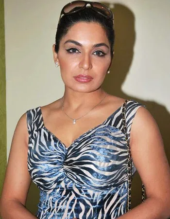 Meera Hot Sexy Bikini Pics