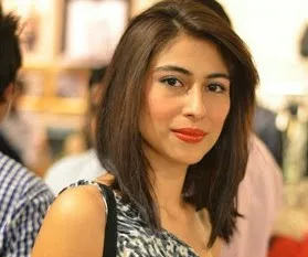 Meesha Shafi Hot Sexy Bikini Image Gallery