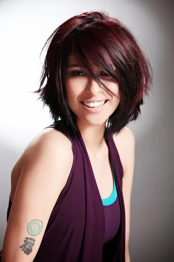 Meesha Shafi Hot Sexy Bikini Photos