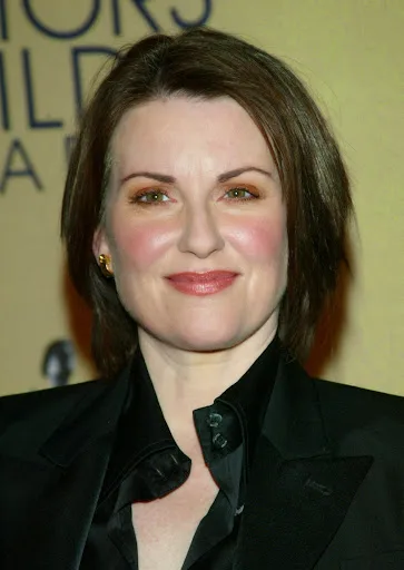 Megan Mullally Hot Sexy Bikini Pics