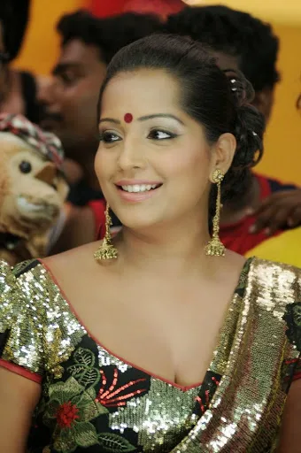 Meghna-Naidu-Hot-Bra-Images