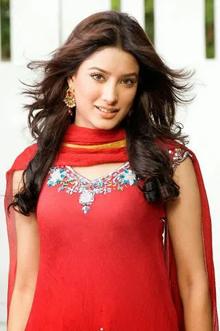 Mehwish Hayat Hot Sexy Bikini Image Gallery