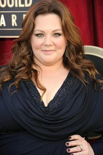 Melissa McCarthy Hot Sexy Bikini Images, Photos, Pics