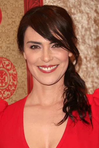 Michelle-Forbes-Hot-Bikini-Wallpapers