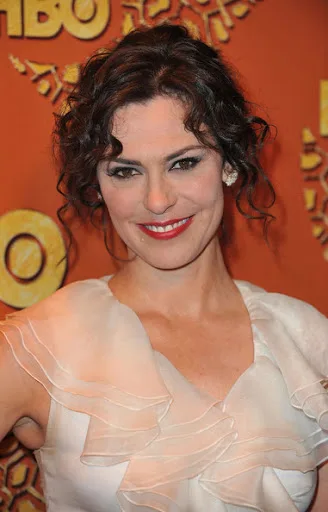 Michelle-Forbes-Hot-Bikini-Pictures