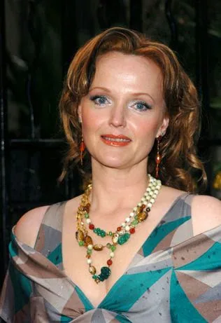 Miranda Richardson Hot Sexy Bikini Image Gallery