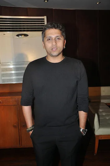 Mohit Suri Hot Scene Shirtless Body Pictures