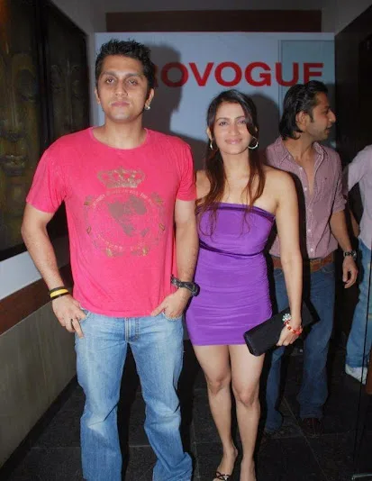 Mohit Suri Hot Scene Shirtless Body Wallpapers