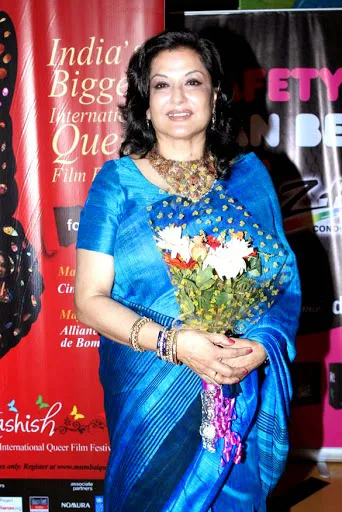 Moushumi-Chatterjee-hot-Sexy-Bikini-Images